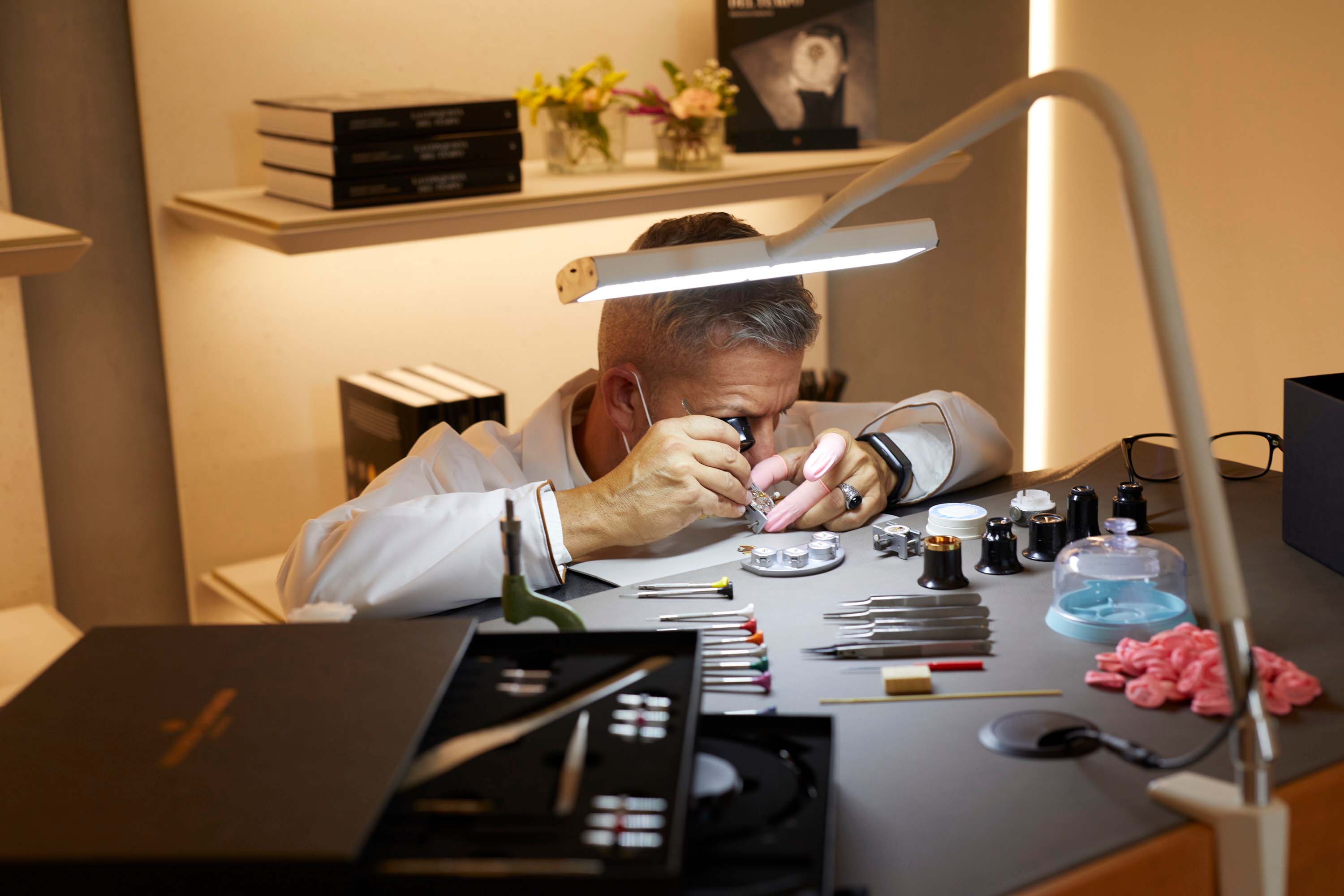 Artisan at Work - a Journey With Serapian, Piaget and Vacheron Constantin