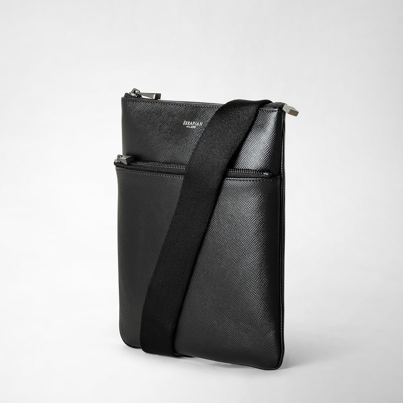Flat messenger in evoluzione leather - eclipse black
